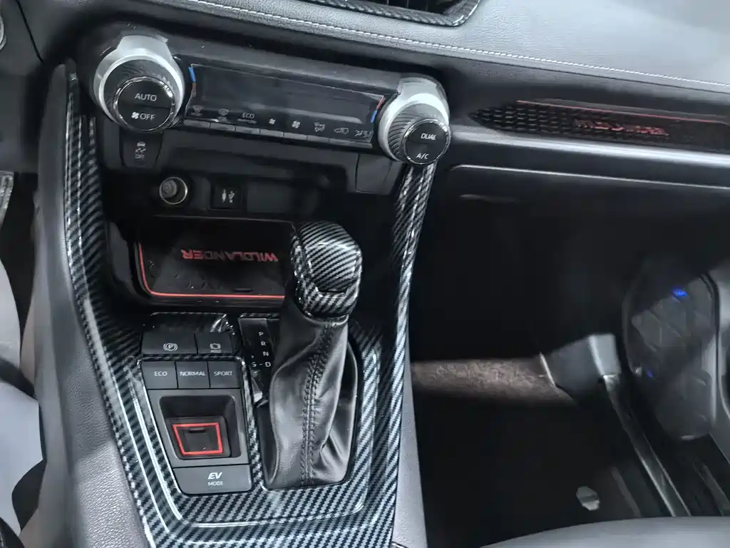 Toyota Wildlander — миниатюра 9