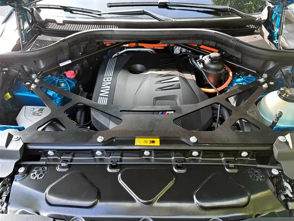 BMW XM — миниатюра 17