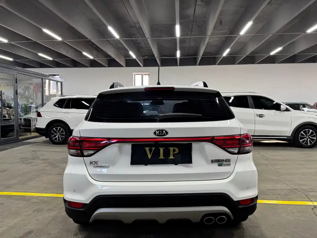 KIA KX CROSS