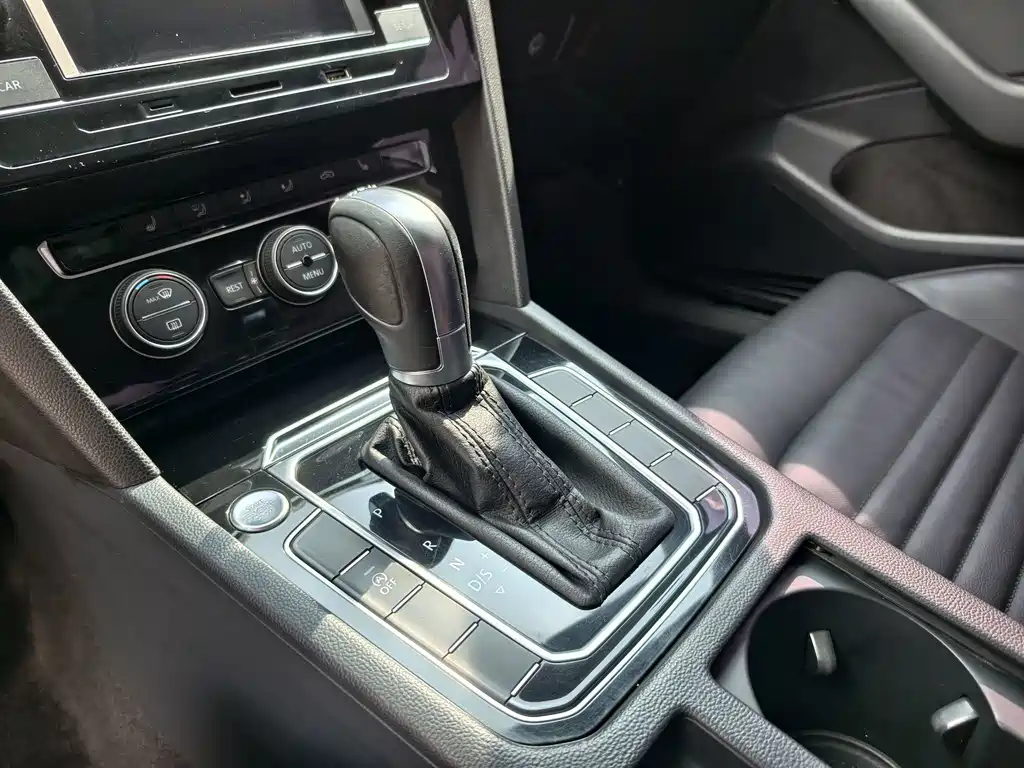 Volkswagen Magotan — миниатюра 11