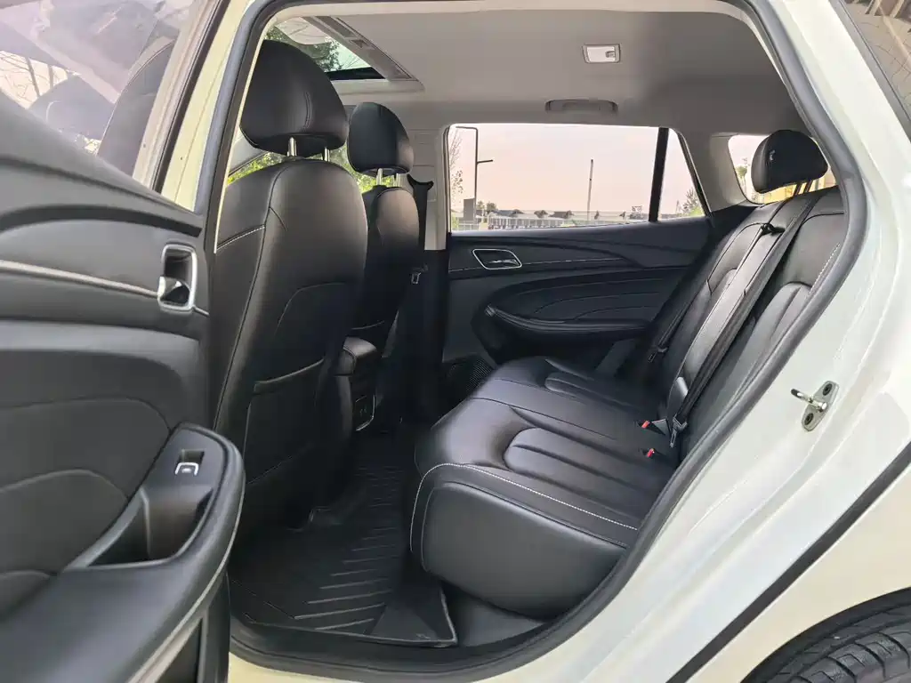 Roewe Ei5 — миниатюра 5