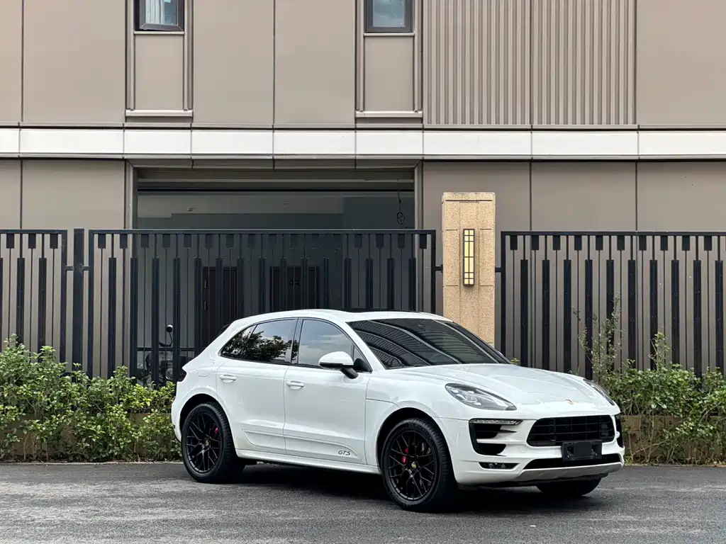 Porsche Macan — миниатюра 3