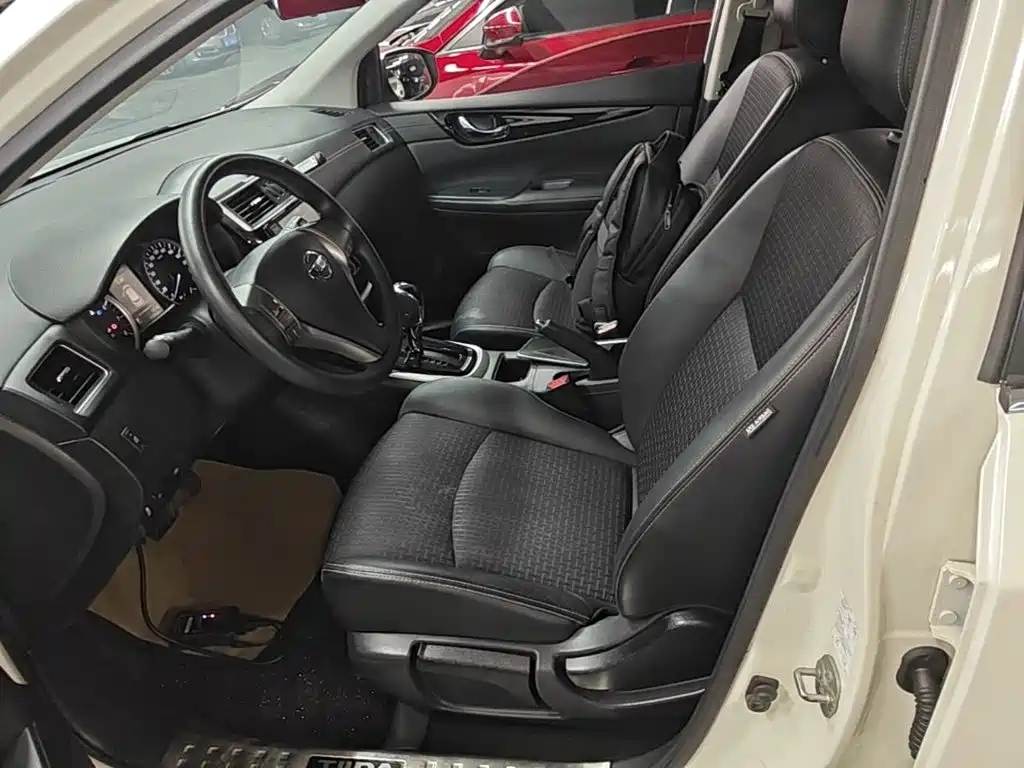 Nissan Tiida — миниатюра 15