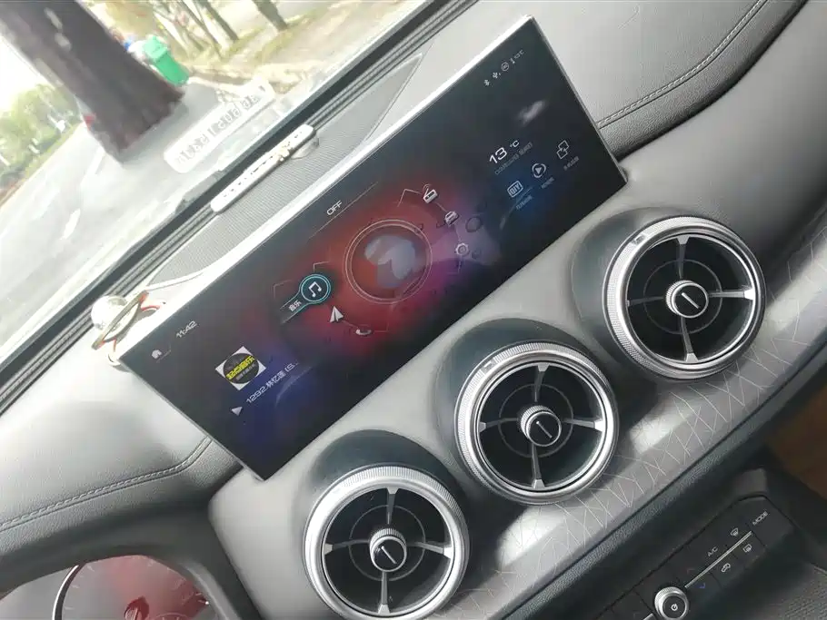 WEI PAI WEI BRAND VV5