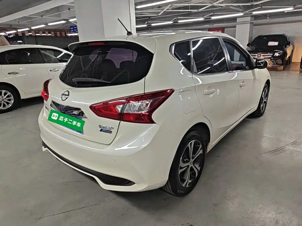 Nissan Tiida — миниатюра 7