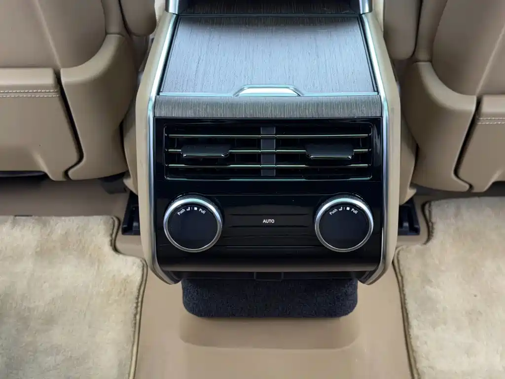 Land Rover Range Rover — миниатюра 16