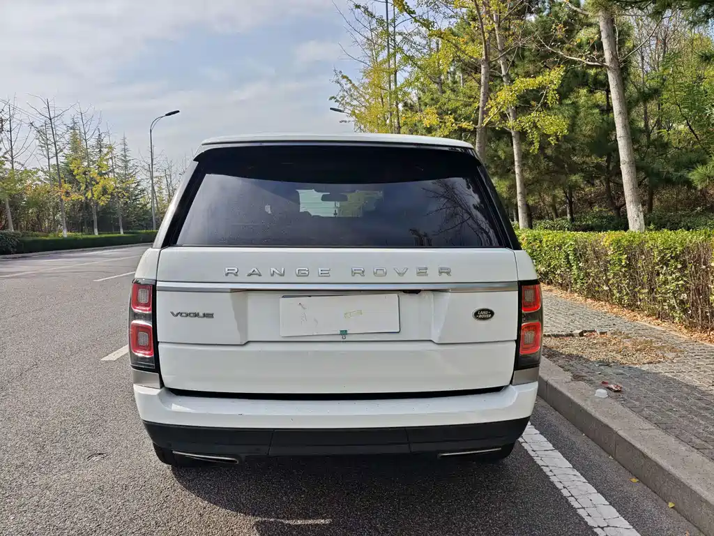 Land Rover Range Rover — миниатюра 4