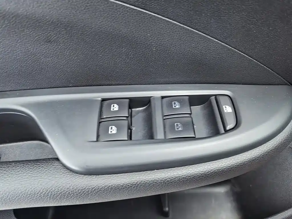 Buick Excelle — миниатюра 9