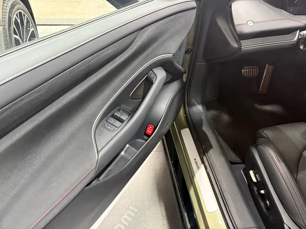 XIAOMI CAR XIAOMI SU7