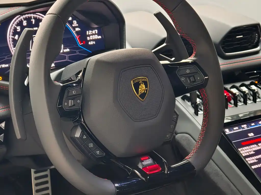 LAMBORGHINI HURACÁN