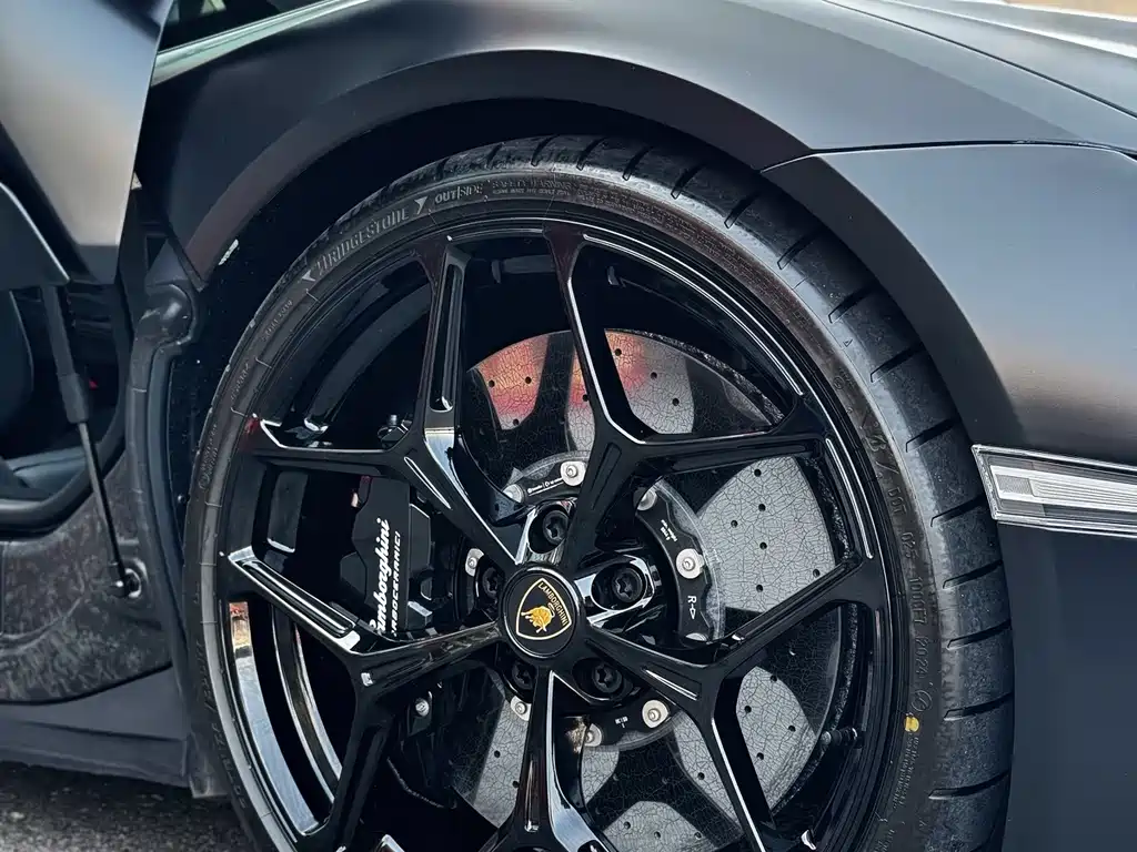 Lamborghini Revuelto 6.5L PHEV Standard Edition, фото 25