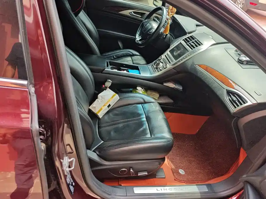 Lincoln MKZ — миниатюра 8
