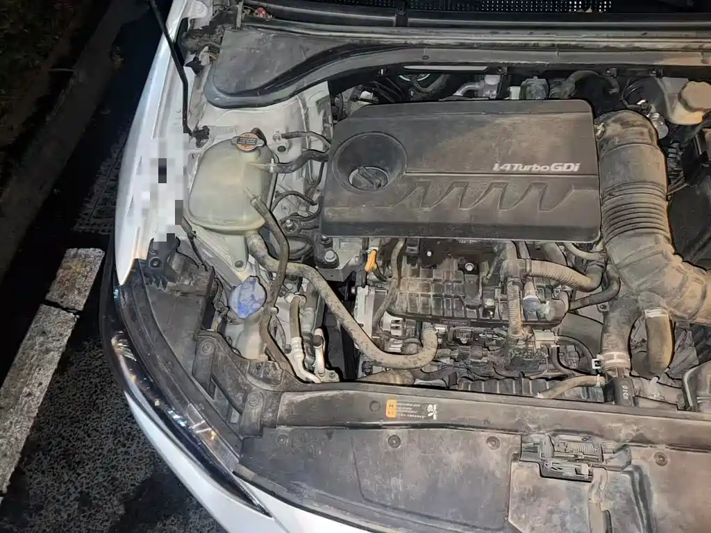 Hyundai Elantra — миниатюра 20