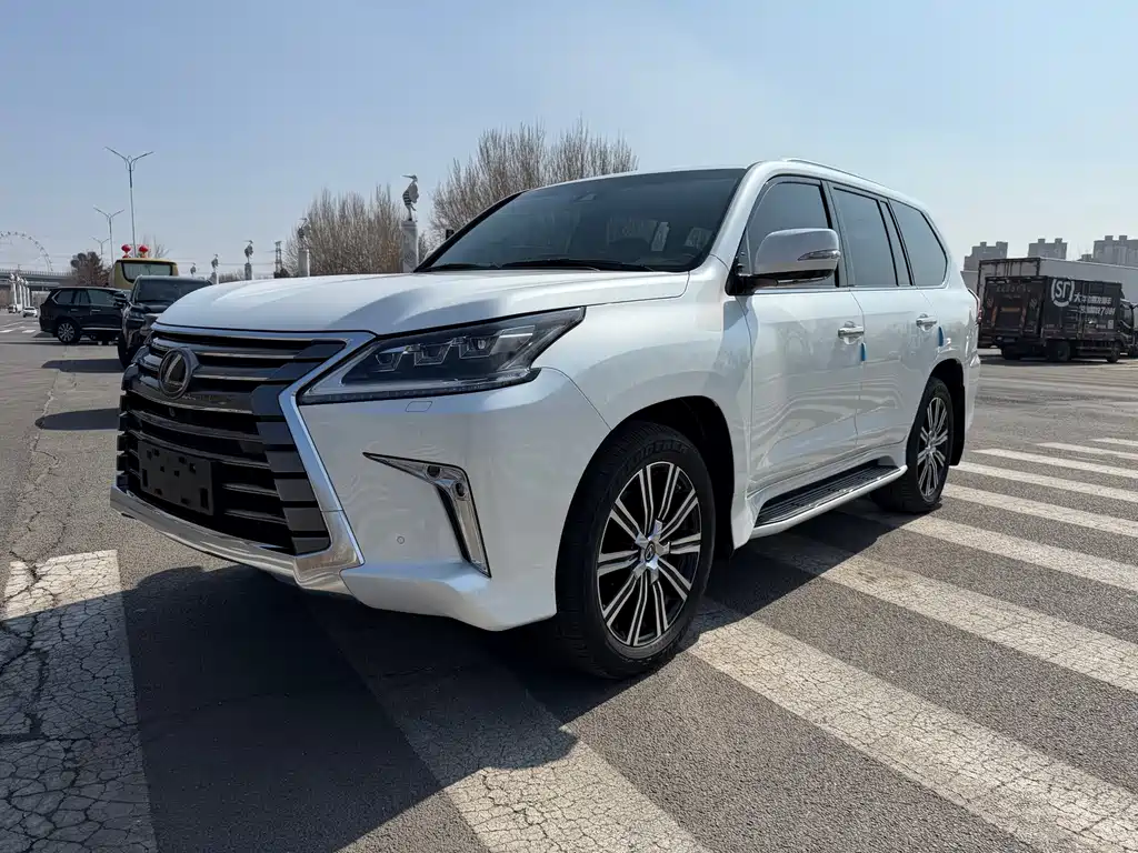 Lexus LX 2019