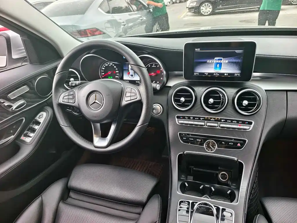 Mercedes-Benz C-Class — миниатюра 12