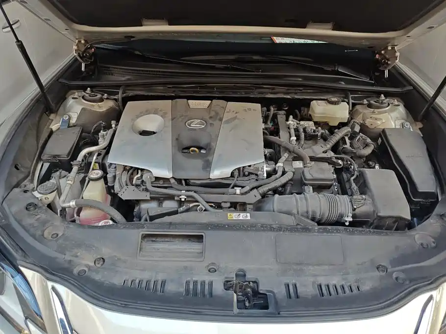 Lexus ES — миниатюра 10