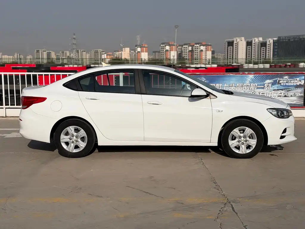 Chevrolet Cavalier — миниатюра 4