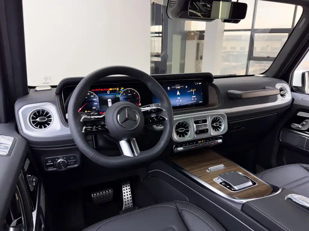 Mercedes-Benz G-Class — миниатюра 16