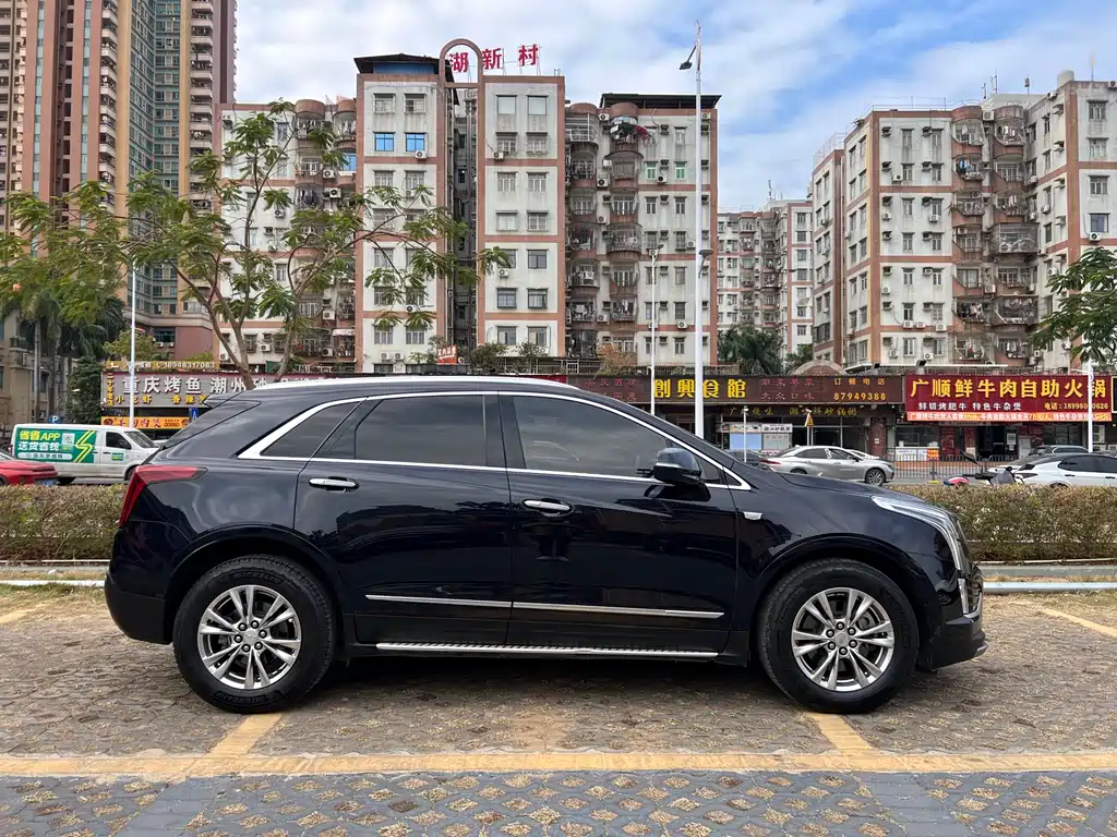 CADILLAC XT5