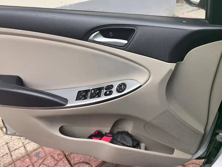 Hyundai Verna — миниатюра 7