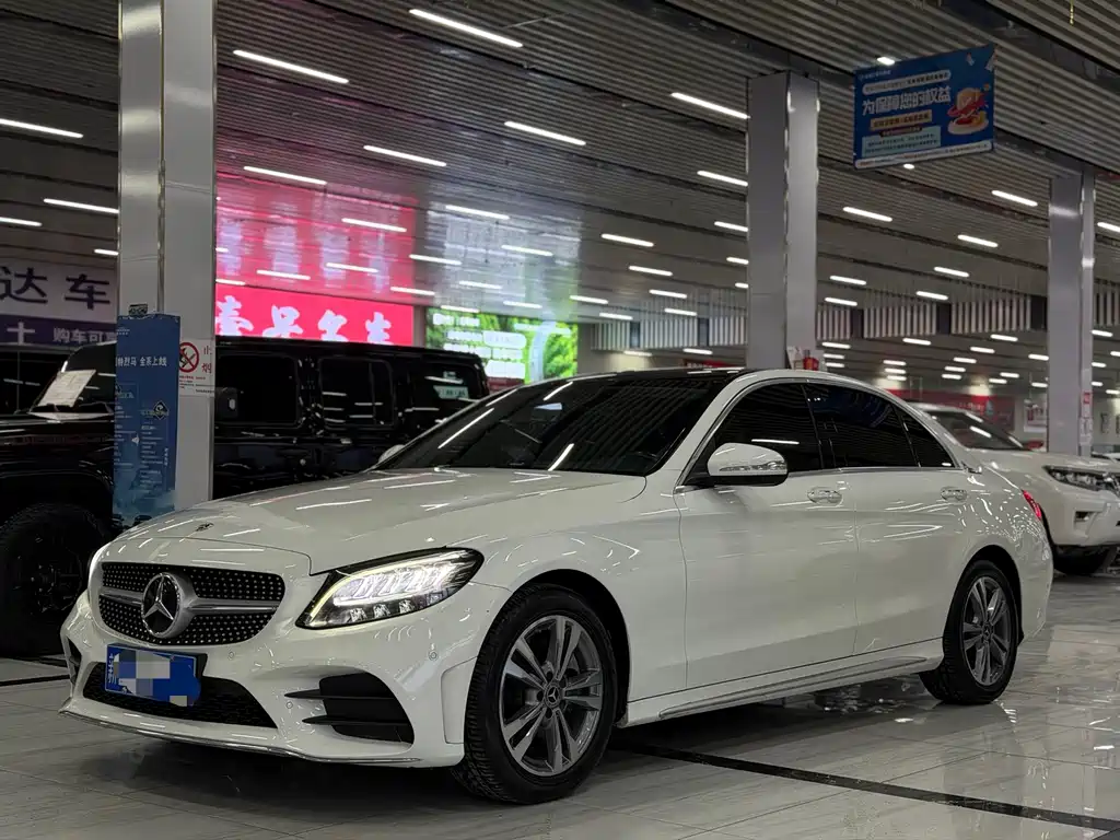 Mercedes-Benz C-Class 2020