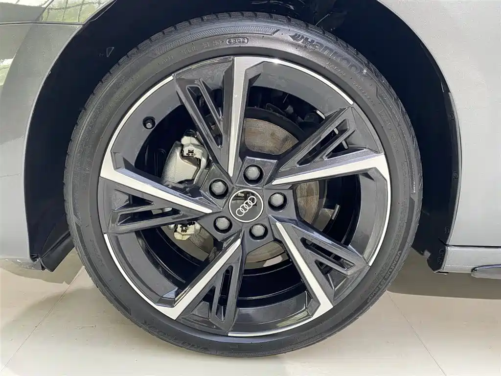 Audi A3 2022 Silver/gray из Китая, фото 6