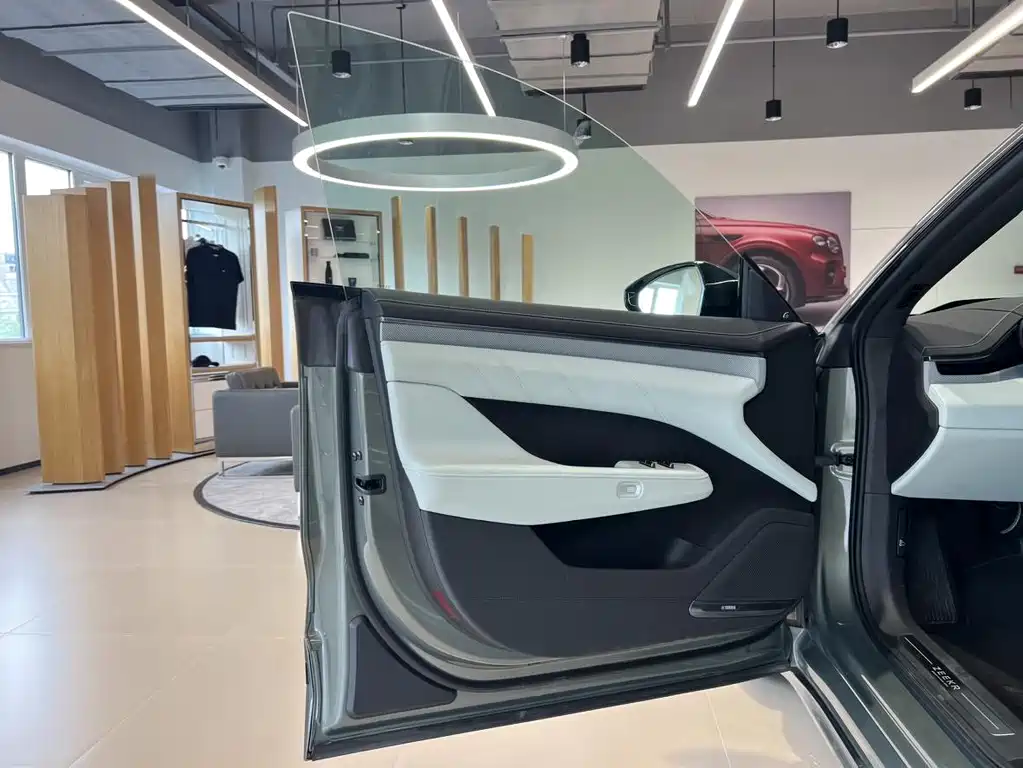 ZEEKR EXTREME KRYPTON 001