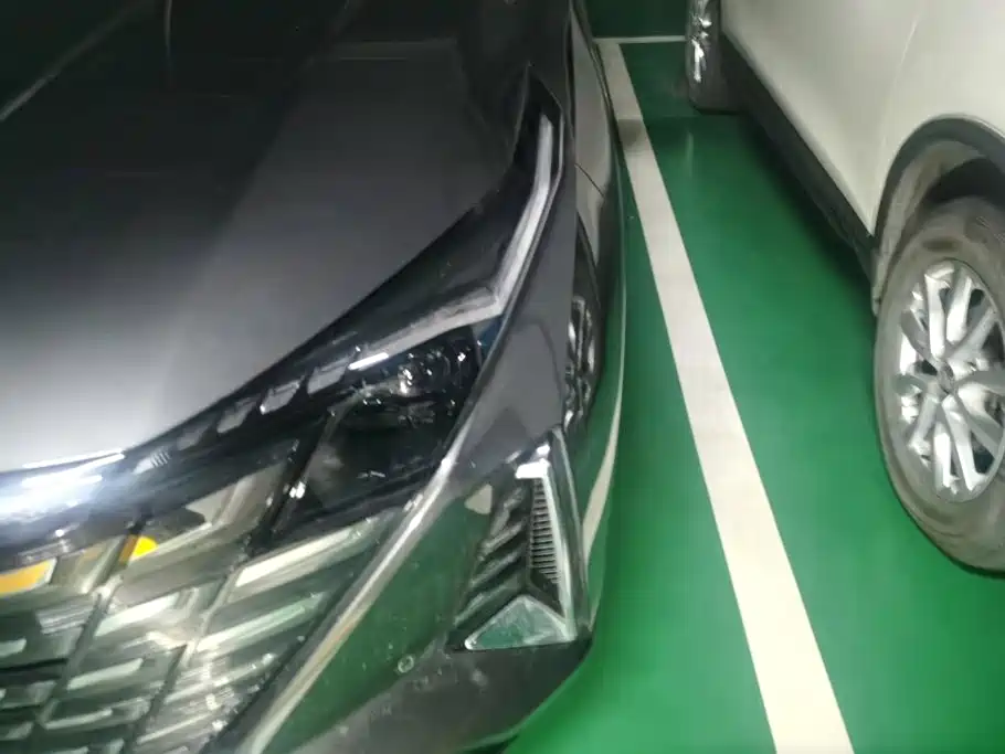 Changan UNI-Z New Energy — миниатюра 5