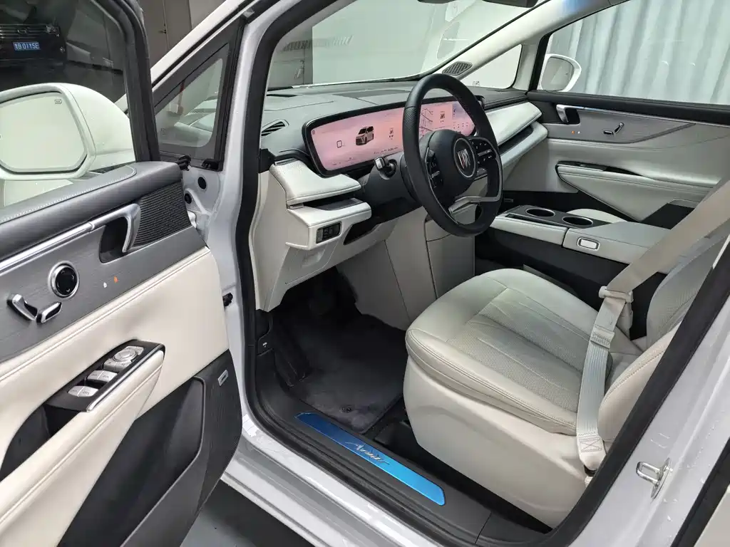 BUICK GL8 NEW ENERGY