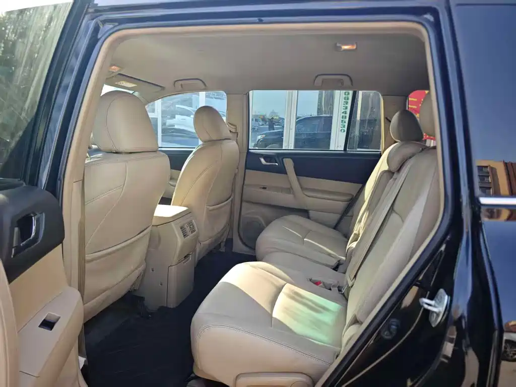 Toyota Highlander 2.7L 2WD 5 seats Elite Edition, фото 9