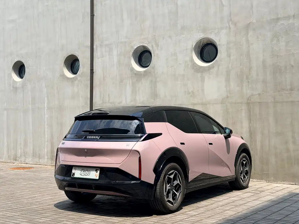 Zeekr X 2025 мест