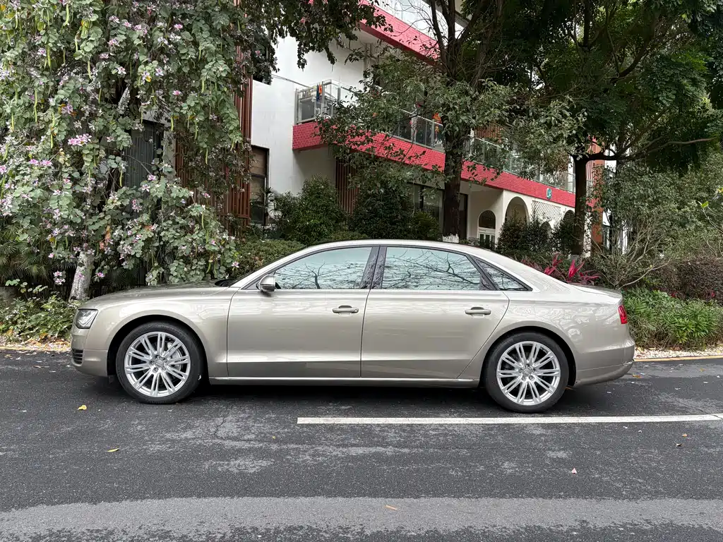 Audi A8 2012 A8L 50 TFSI quattro Luxury