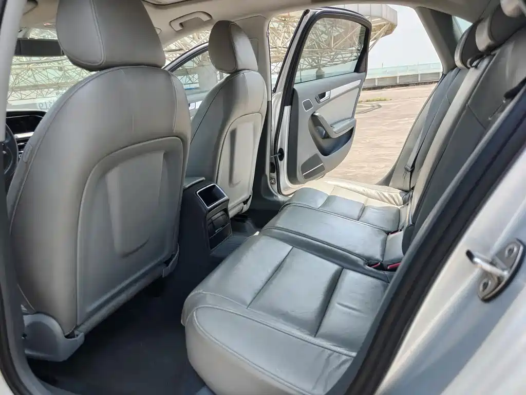 Audi A4L — миниатюра 10