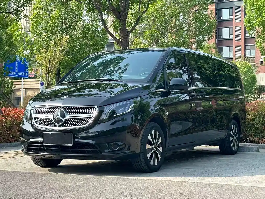 Mercedes-Benz Vito 2024