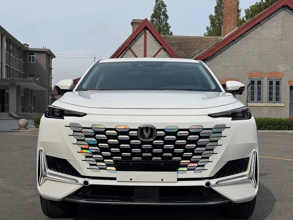 Changan UNI-K iDD — миниатюра 2
