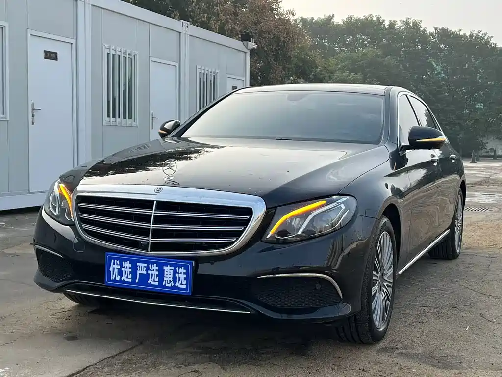 Mercedes-Benz E-Class — миниатюра 2