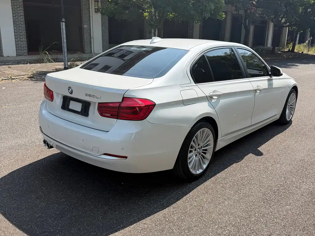 BMW 3 Series — миниатюра 4