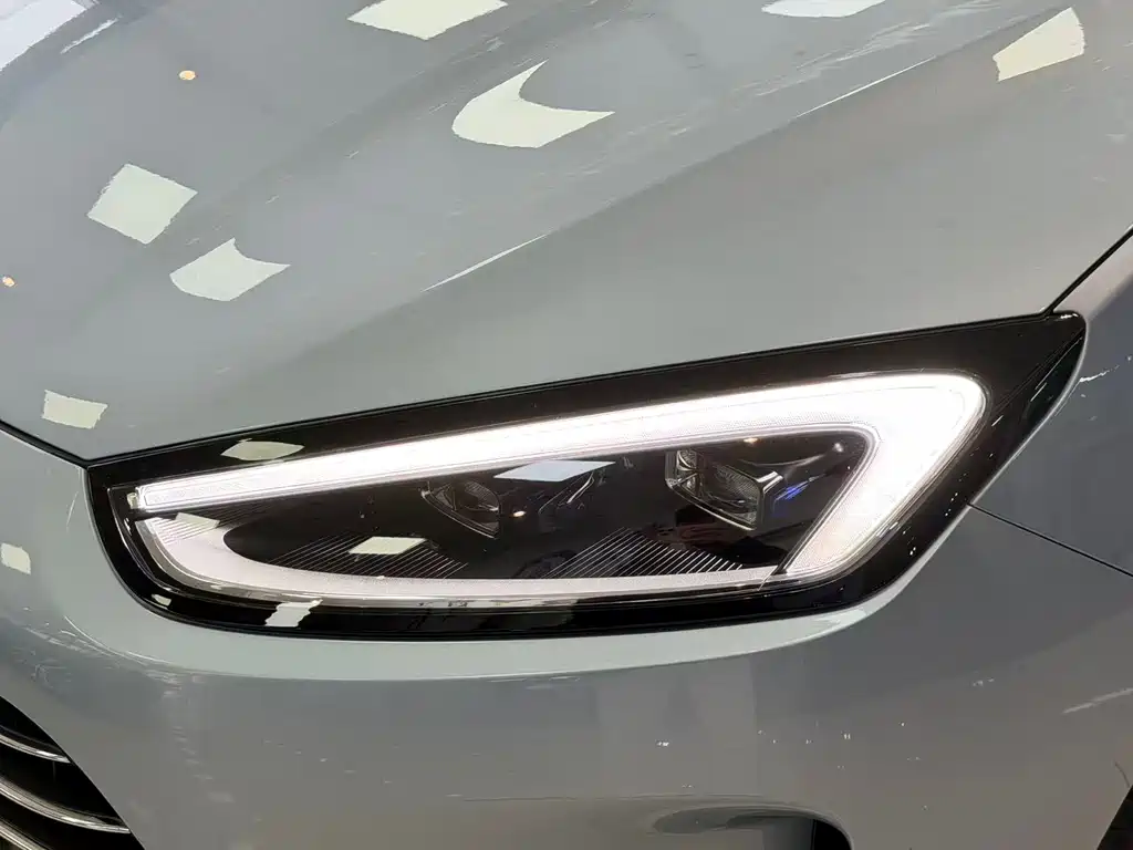 AITO ASK THE WORLD M5