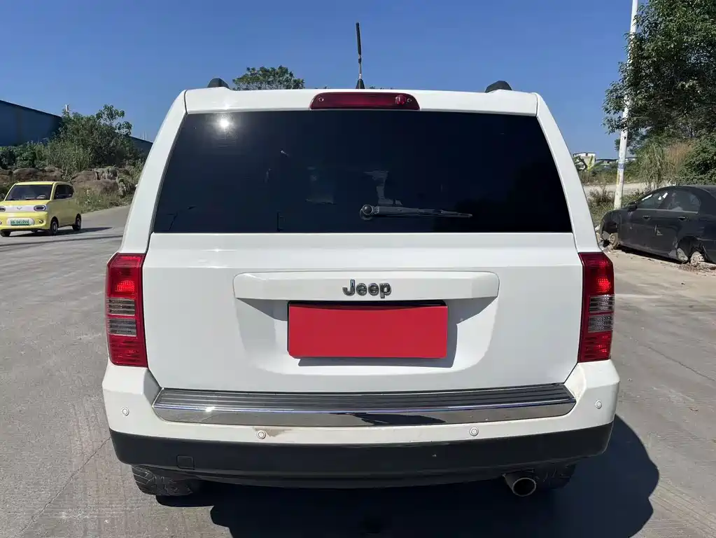 Jeep Patriot — миниатюра 8