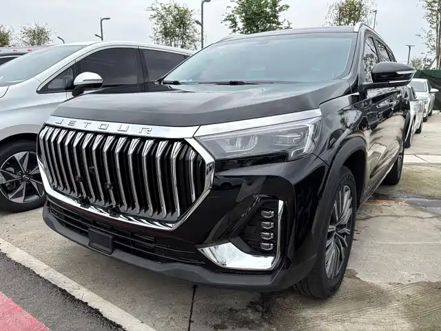 2025 JETOUR X90
