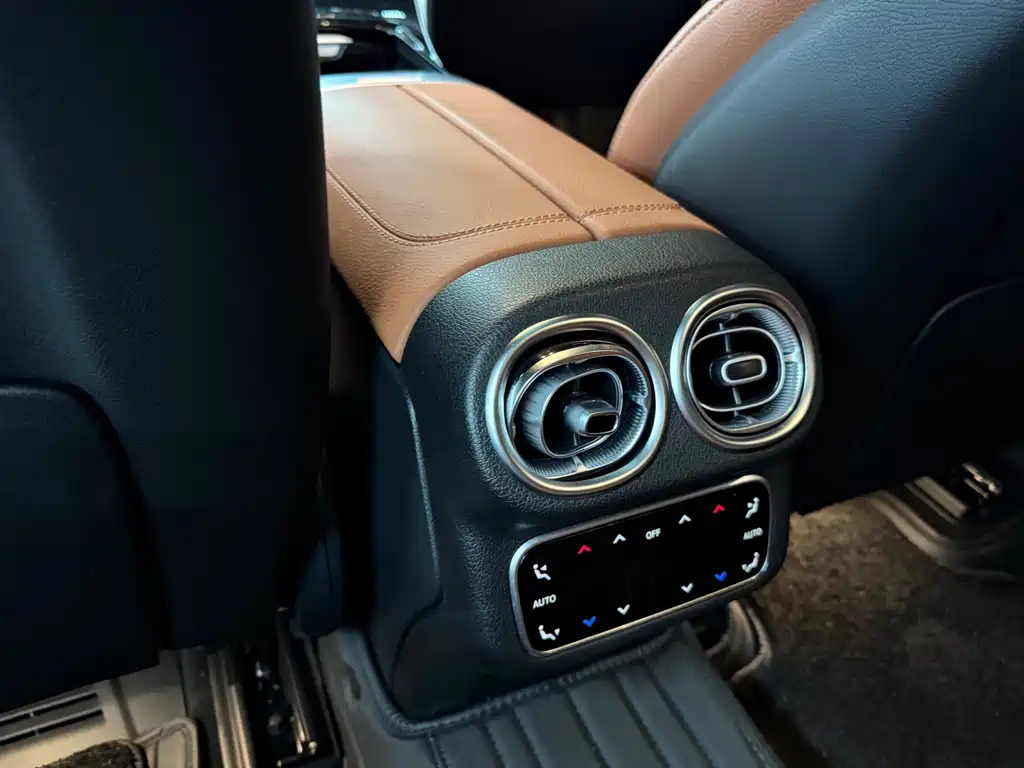 Mercedes-Benz GLC 2023 GLC 300 L 4MATIC Luxury 7 мест