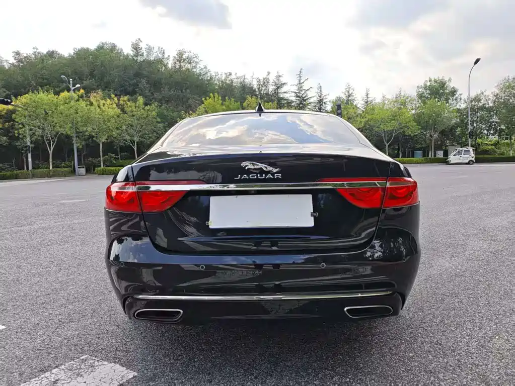 JAGUAR  XFL