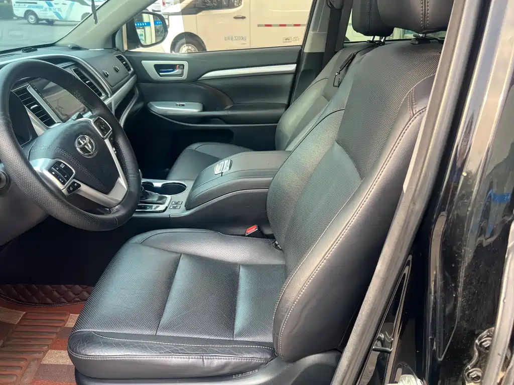 Toyota Highlander — миниатюра 5