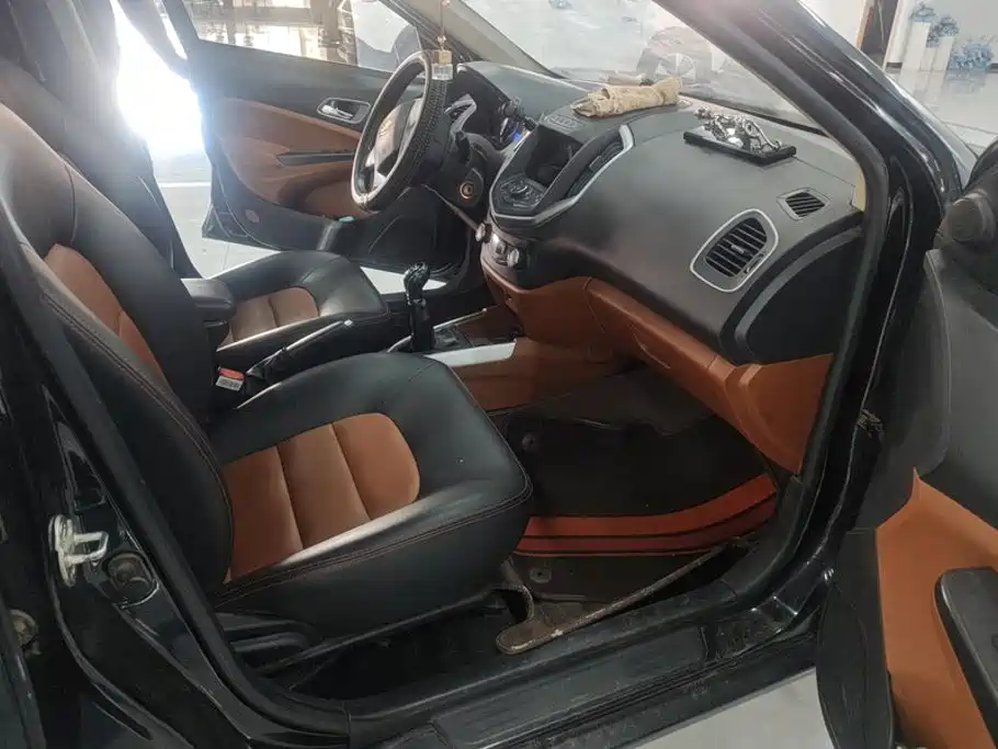 Geely King Kong — миниатюра 8