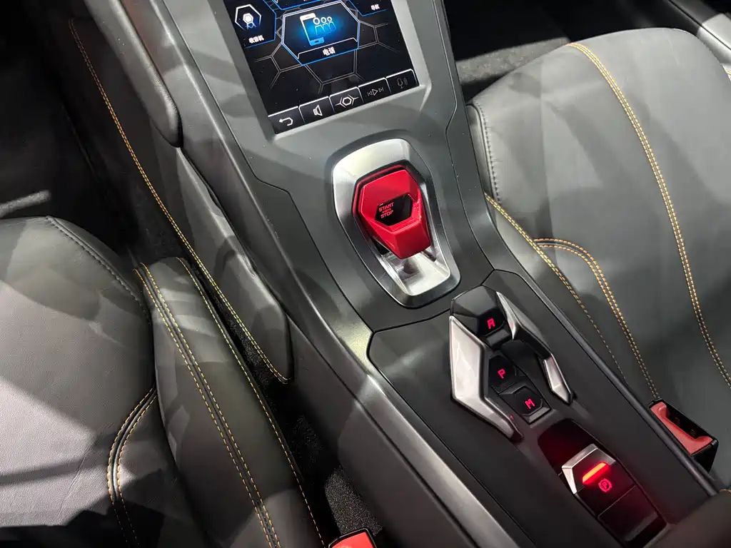 LAMBORGHINI HURACÁN