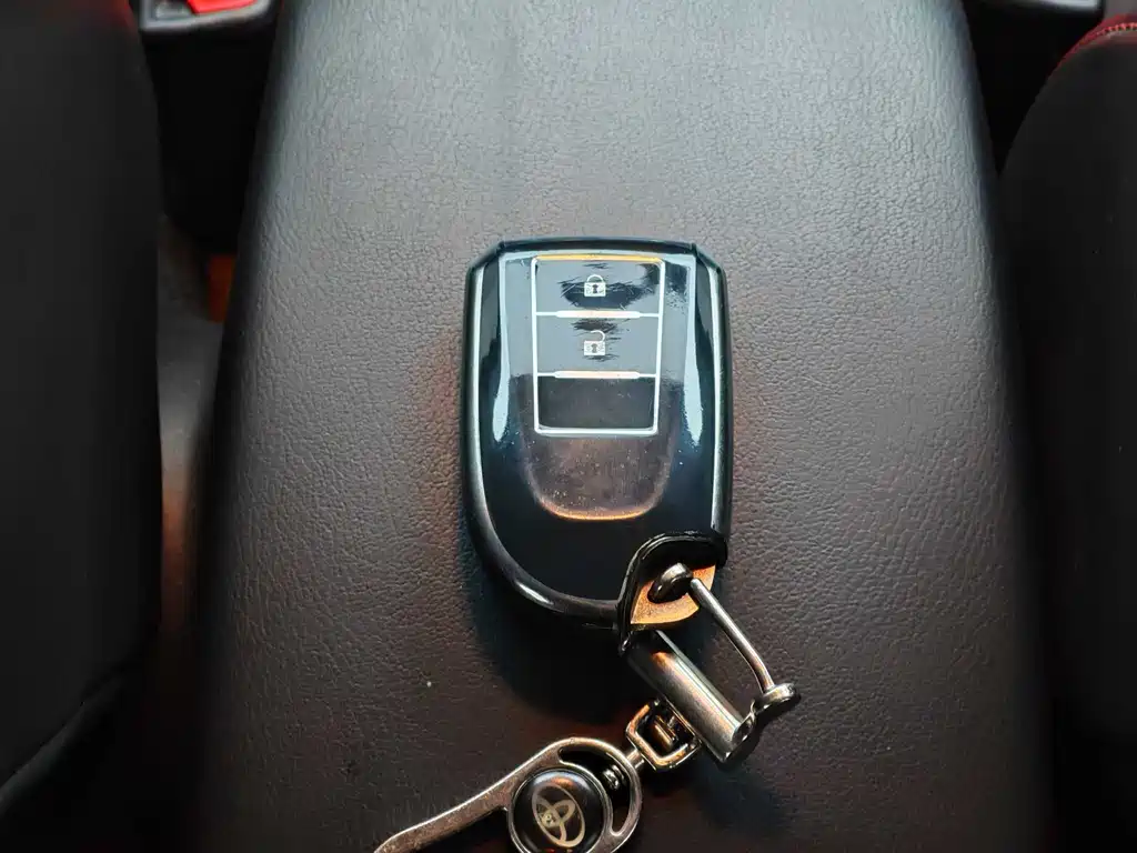 TOYOTA YARIS L ZHIXUAN