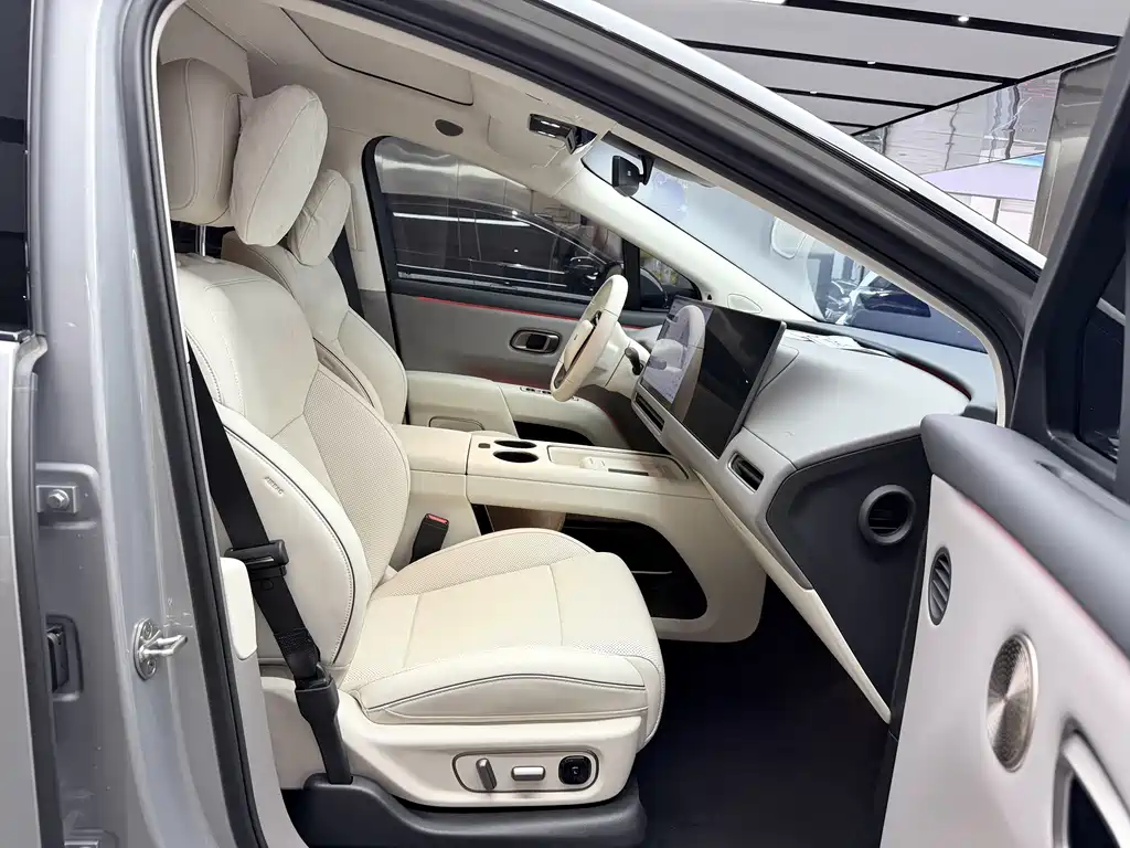 Li Auto Li i8 — миниатюра 8