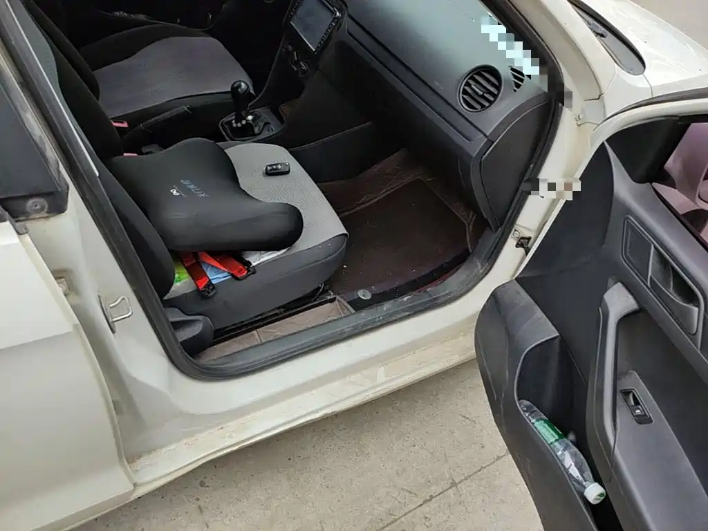 Volkswagen Jetta — миниатюра 9