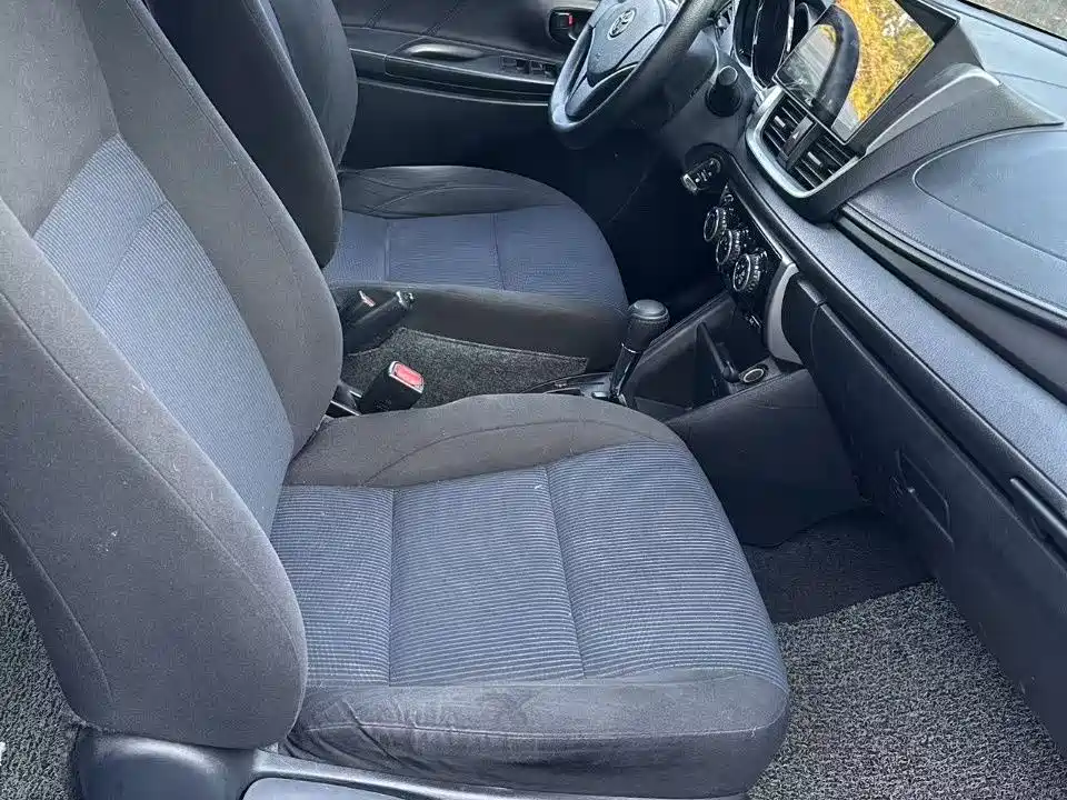 TOYOTA YARIS L TO ENJOY