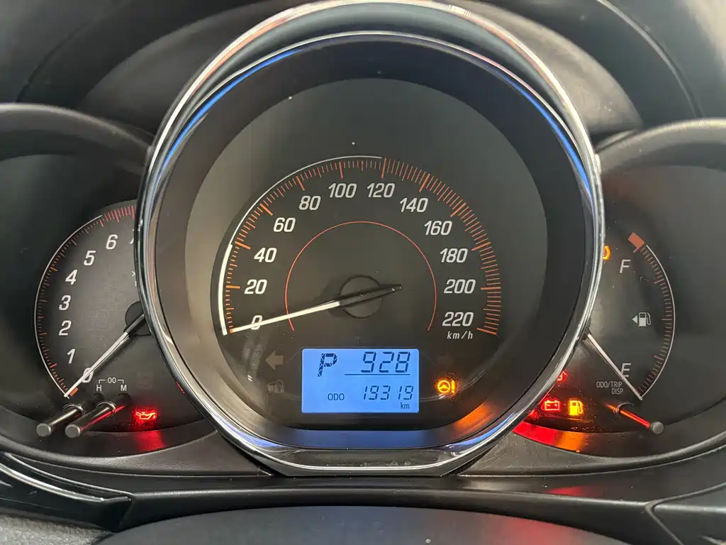 TOYOTA YARIS L ZHIXUAN